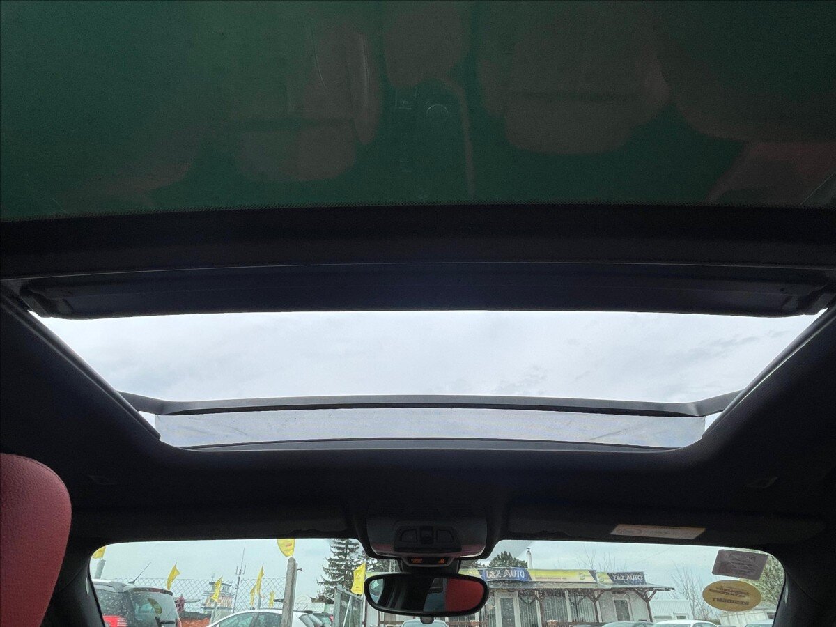 BMW X2 SUV / Terénní 2,0 l 140 kw