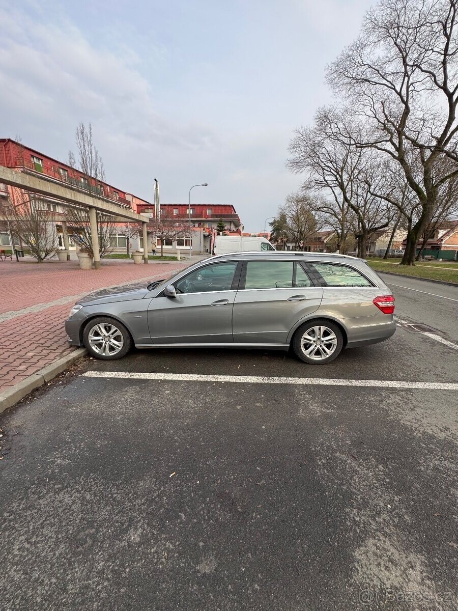 Mercedes-Benz Třídy E Kombi 0,0 195 kw