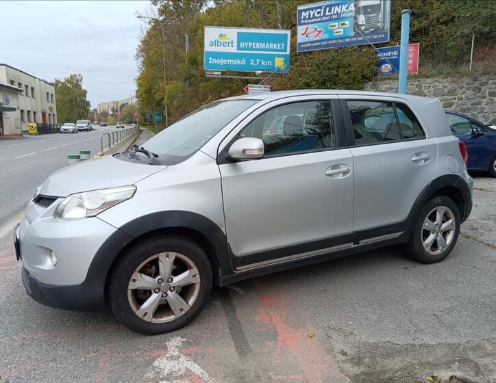 Toyota Urban Cruiser 5