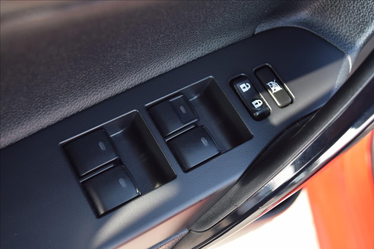 Toyota Auris Kombi 1,2 l 85 kw