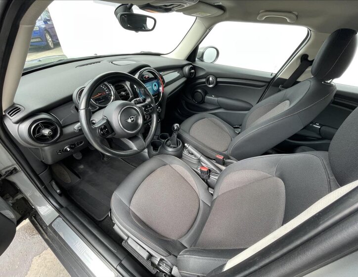 Mini Cooper Hatchback 1,5 l 100 kw