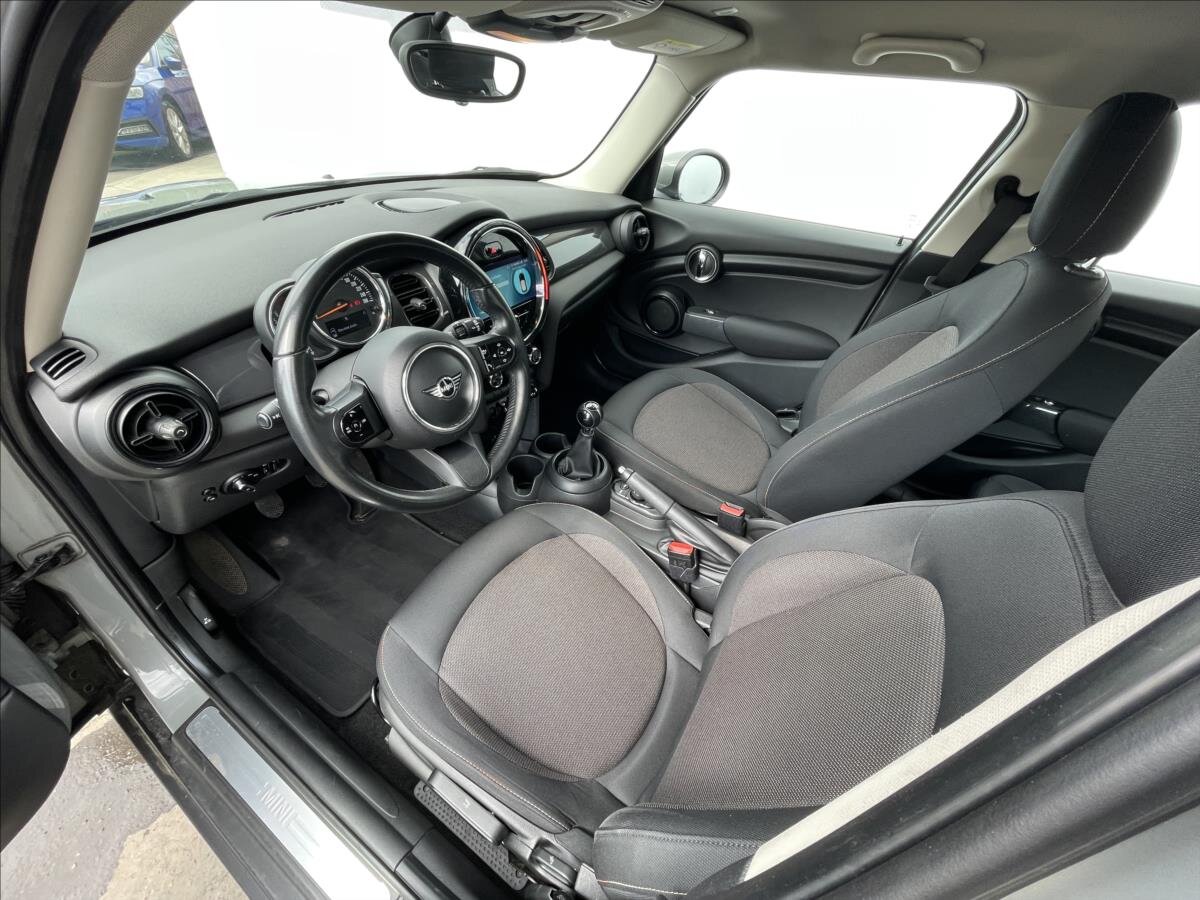 Mini Cooper Hatchback 1,5 l 100 kw