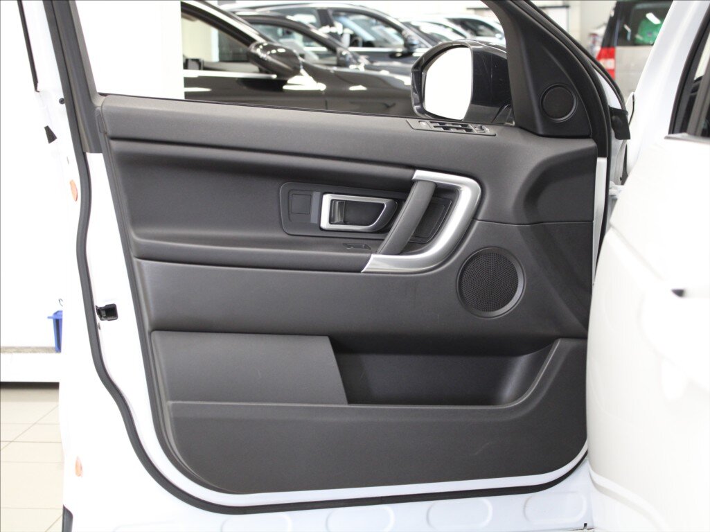 Land Rover Discovery Sport SUV 2,0 l 110 kw