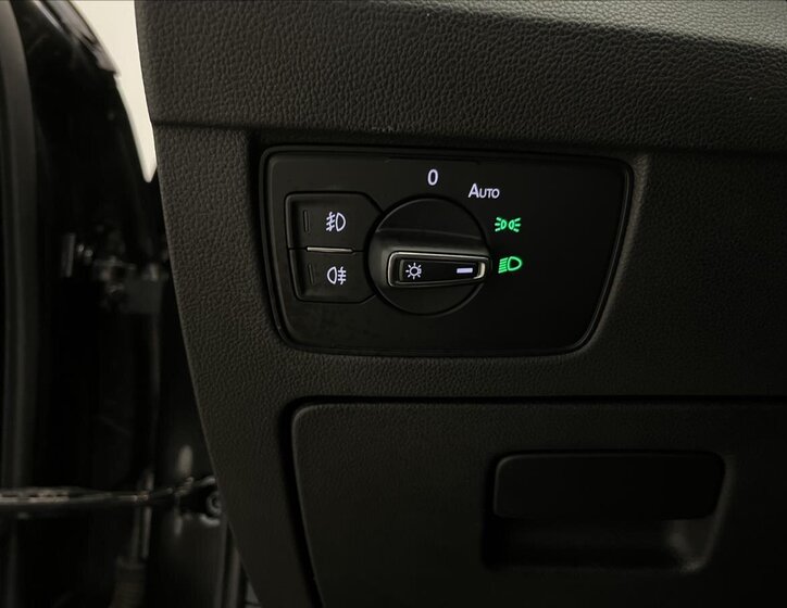 Volkswagen Passat Sedan 1,5 l 110 kw