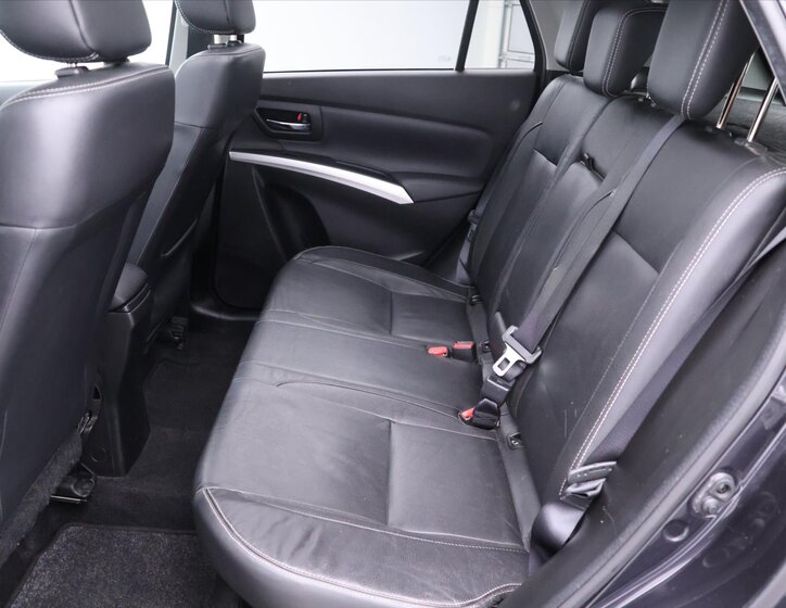 Suzuki SX4 S-Cross Hatchback 1,6 l 88 kw