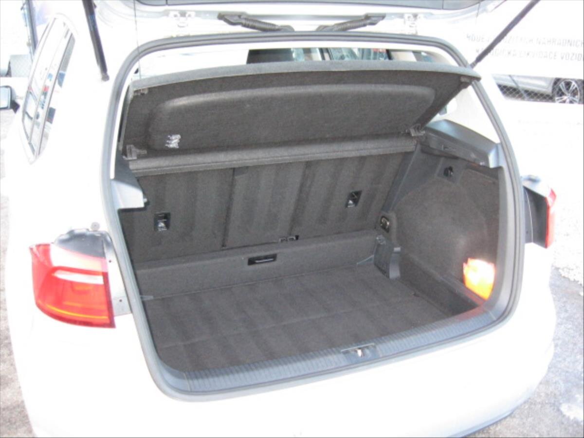 Volkswagen Golf Sportsvan Kombi 1,2 l 63 kw