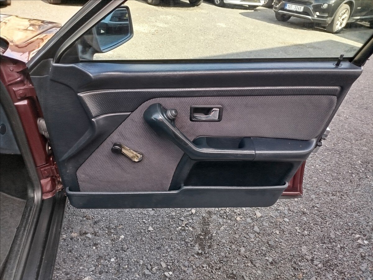 Audi 80 Sedan / Limuzína 2,0 l 66 kw