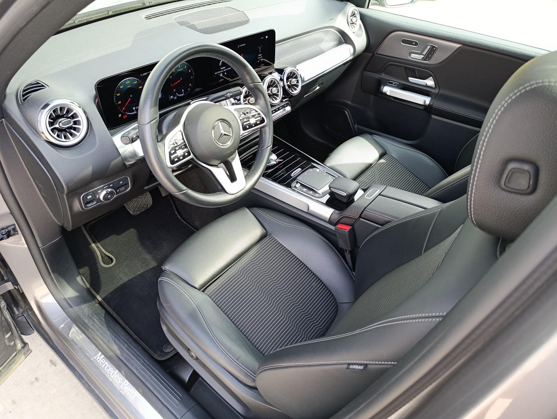 Mercedes-Benz GLB SUV / Terénní 1,3 l 120 kw