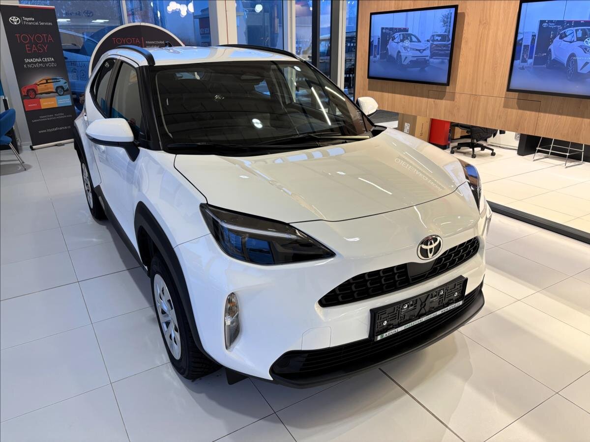 Toyota Yaris Cross SUV 1,5 l 0