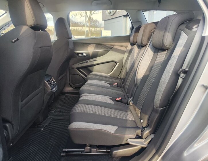 Peugeot 5008 SUV / Terénní 1,2 l 96 kw