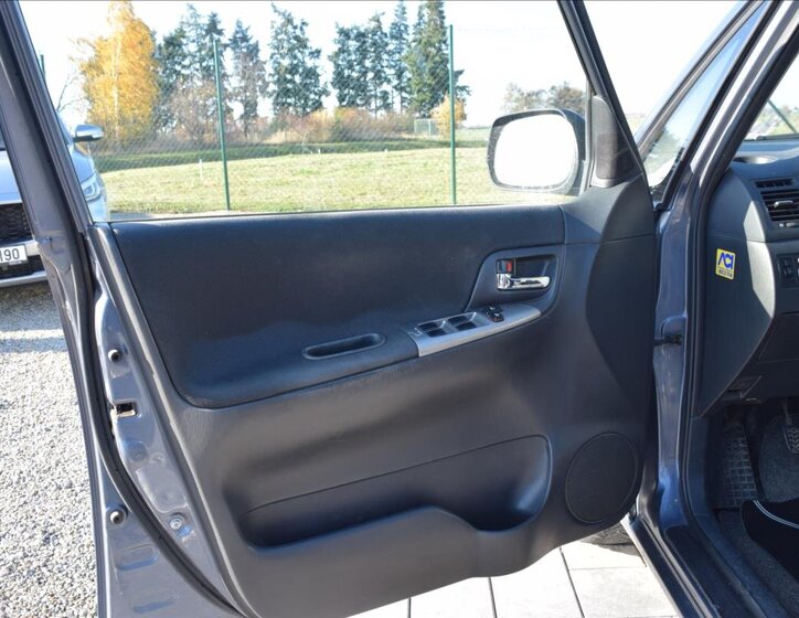 Toyota Corolla Verso Kombi 1,6 l 81 kw