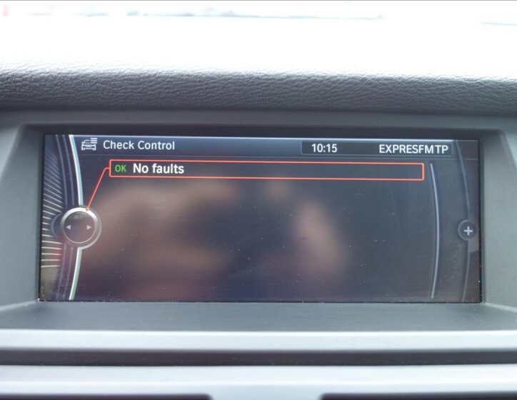 BMW X5 SUV 3,0 l 225 kw