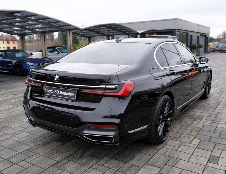 BMW Řada 7 Sedan 3,0 l 250 kw