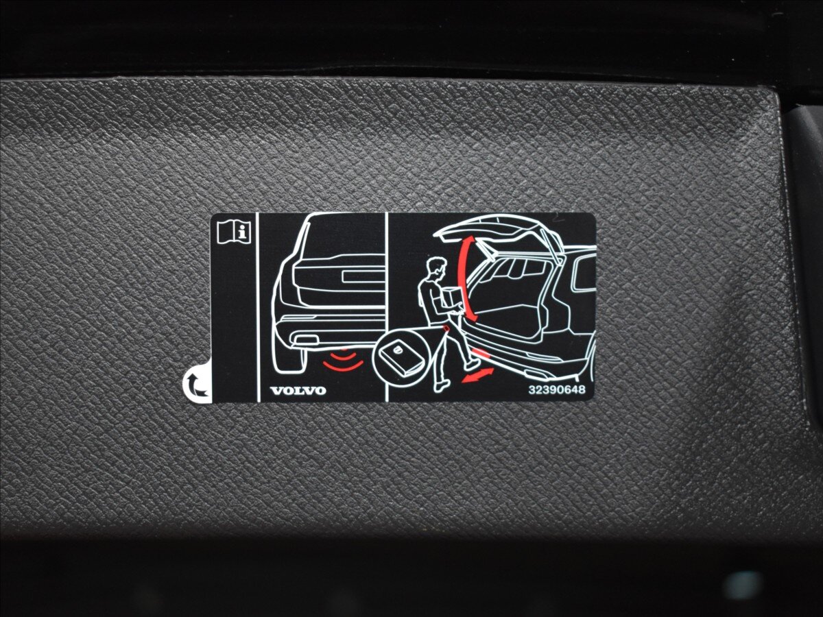 Volvo XC90 SUV / Terénní 2,0 l 184 kw