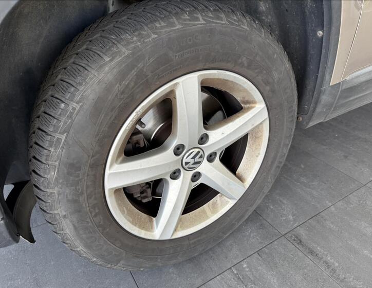 Volkswagen Tiguan 7