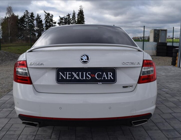 Škoda Octavia Sedan / Limuzína 2,0 l 135 kw