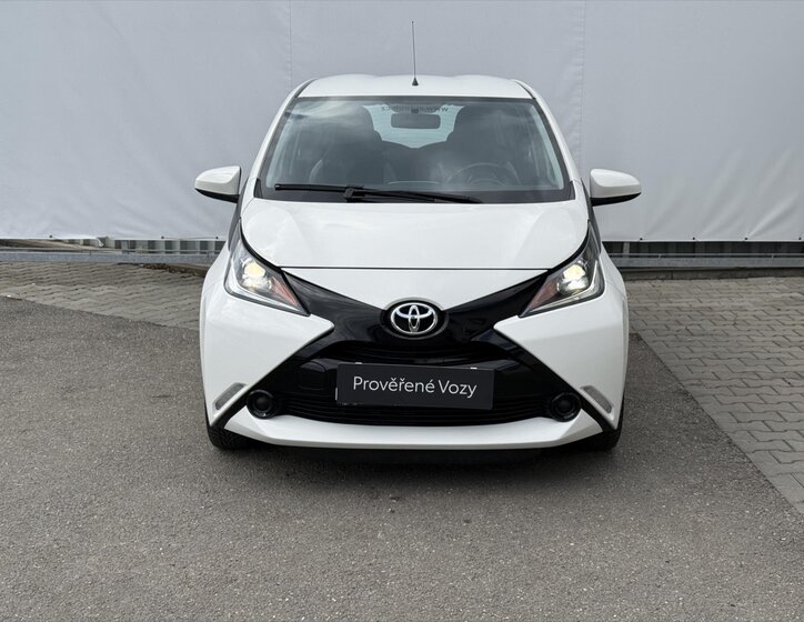 Toyota Aygo Hatchback 998,0 51 kw
