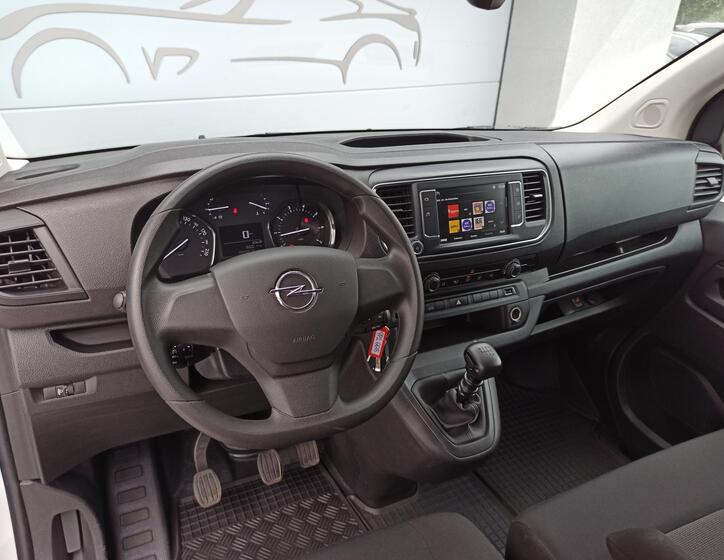 Opel Vivaro 9