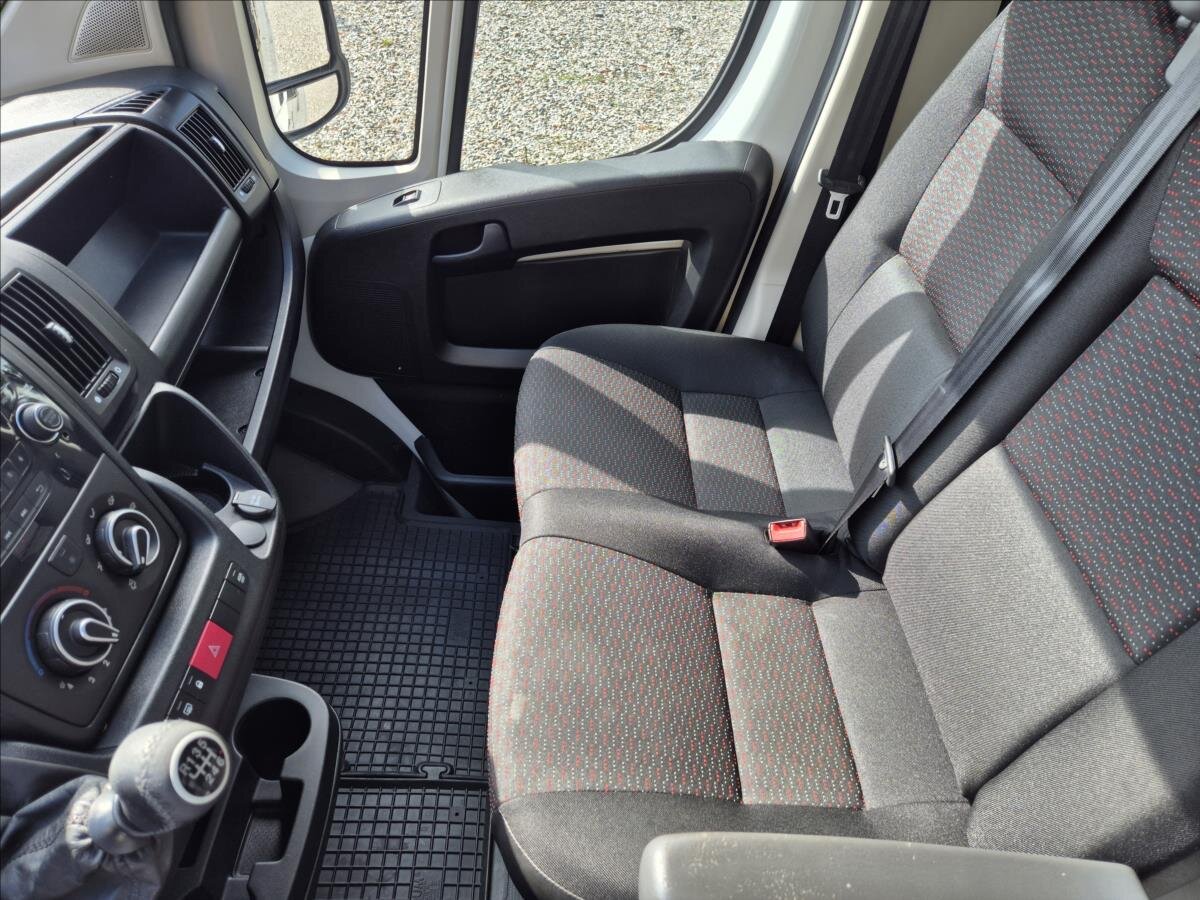 Peugeot Boxer Skříň 2,2 l 121 kw