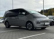 Hyundai Staria 4