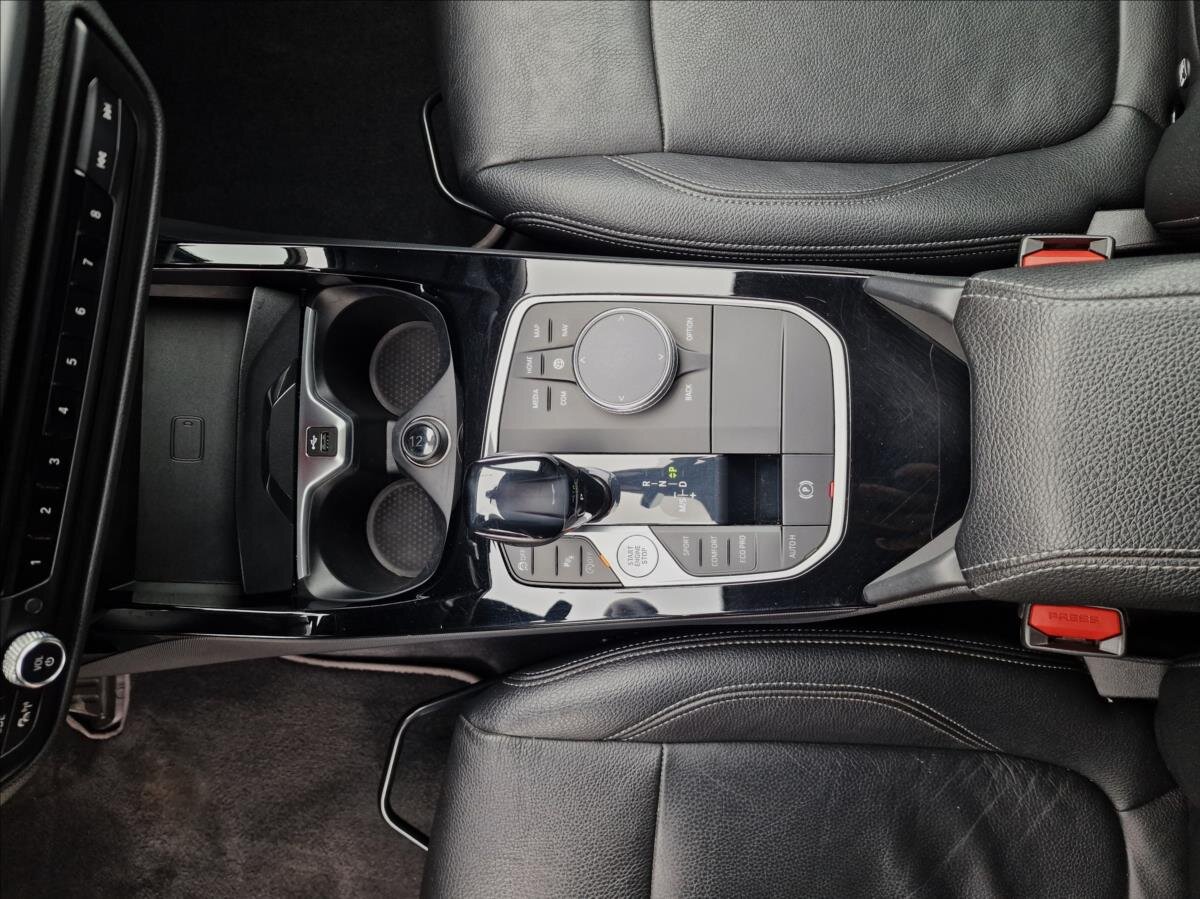 BMW Řada 2 Sedan / Limuzína 2,0 l 110 kw