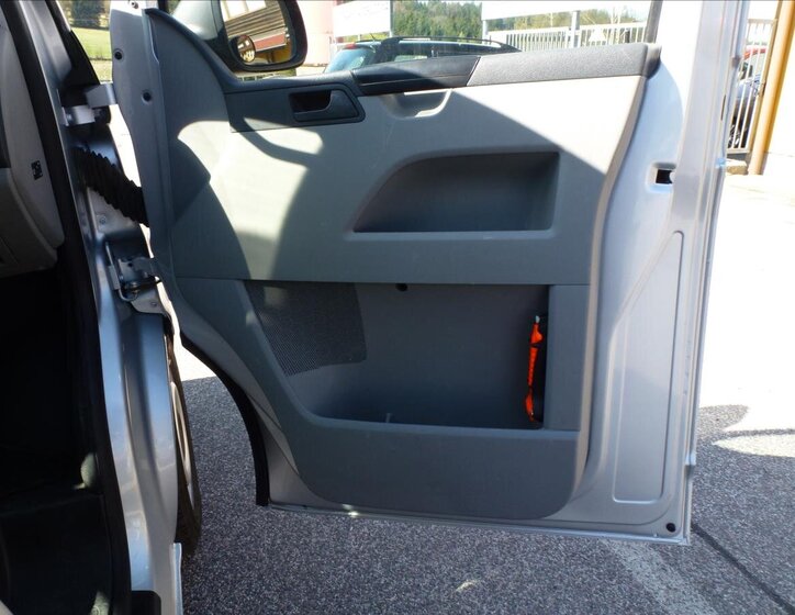 Volkswagen Transporter Ostatní 2,0 l 103 kw