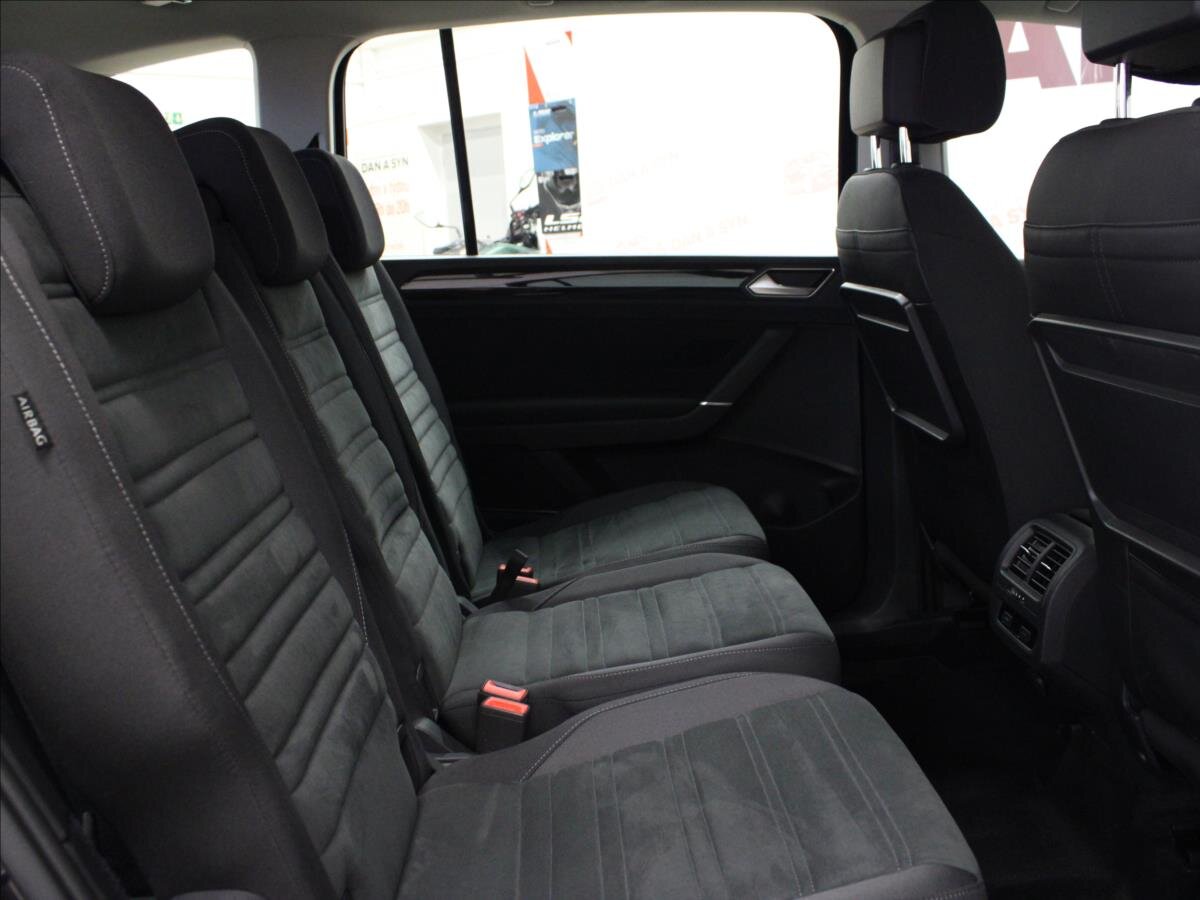 Volkswagen Touran MPV 1,5 l 110 kw