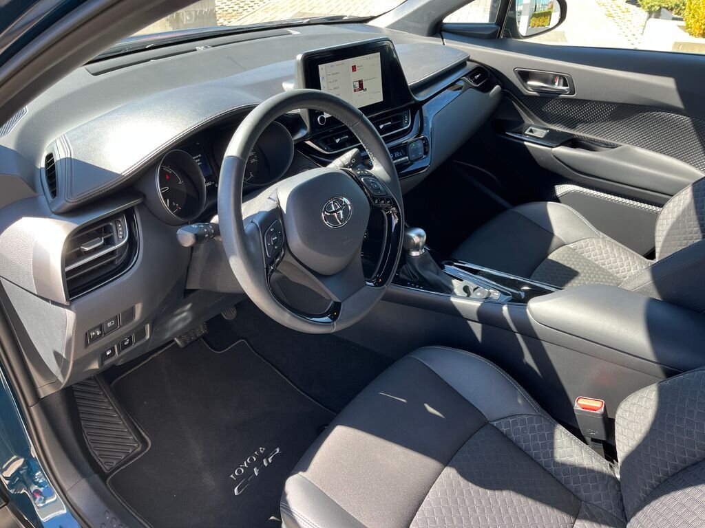 Toyota C-HR SUV / Terénní 2,0 l 112 kw