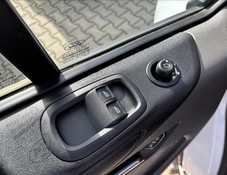 Ford Transit Custom 18