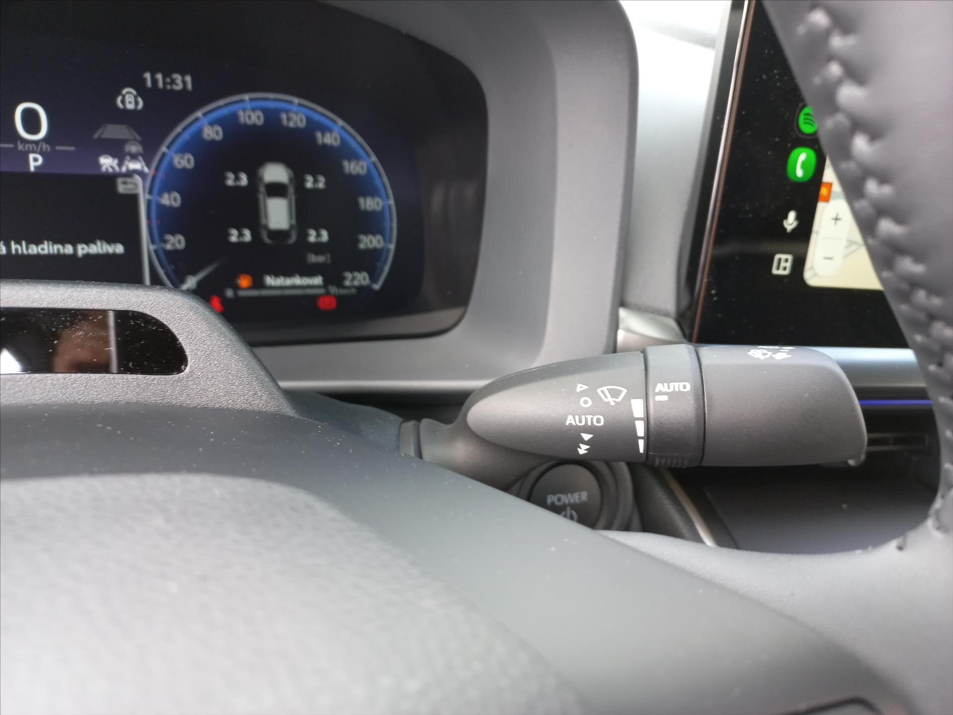 Toyota C-HR CUV / Crossover 1,8 l 72 kw