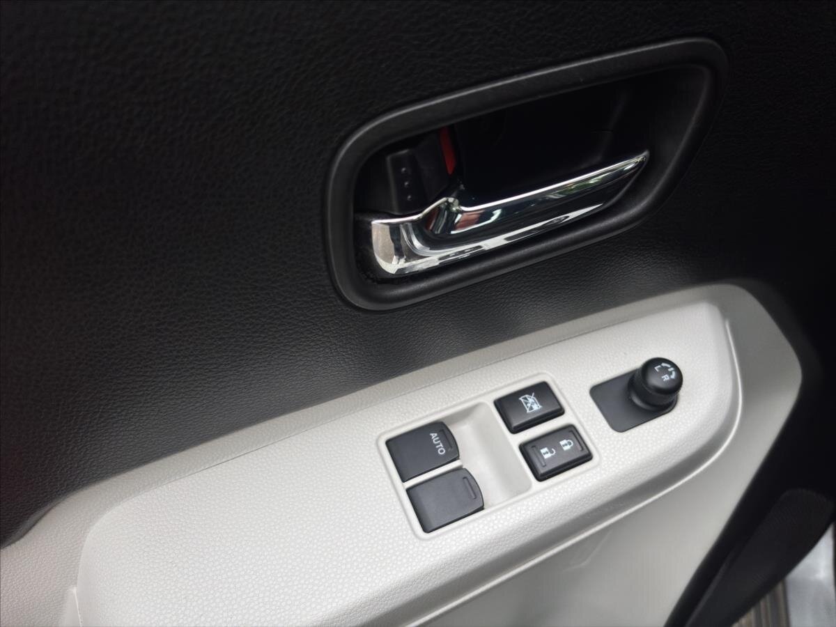 Suzuki Ignis Hatchback 1,2 l 66 kw