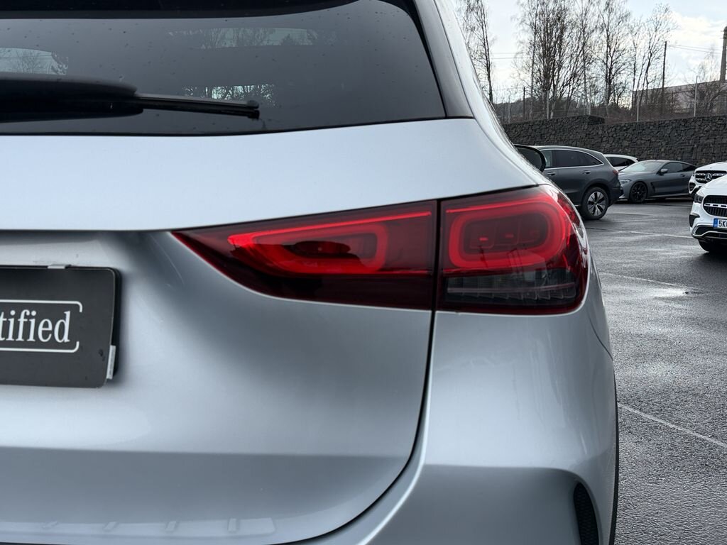 Mercedes-Benz GLA SUV / Terénní 1,3 l 160 kw