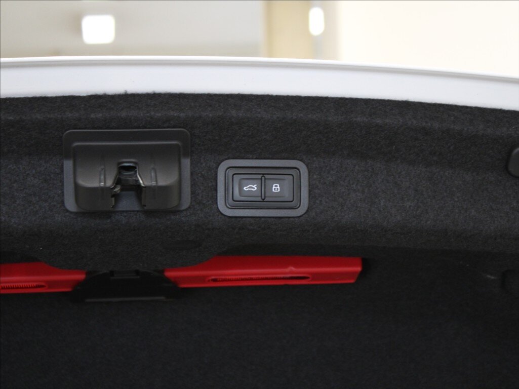 Audi A6 Sedan 3,0 l 210 kw