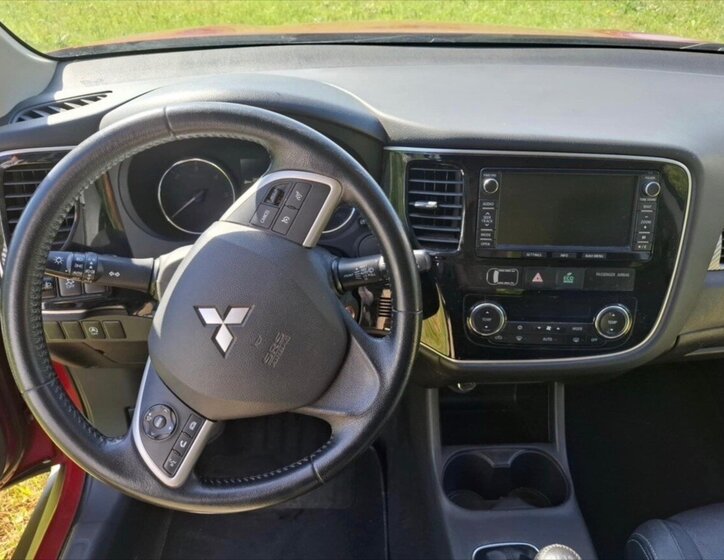 Mitsubishi Outlander SUV / Terénní 0,0 110 kw