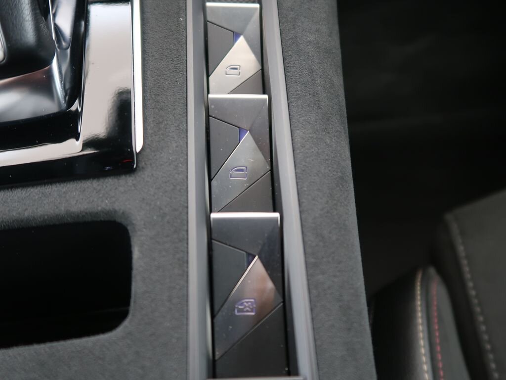 DS Automobiles DS7 Crossback SUV / Terénní 1,6 l 133 kw