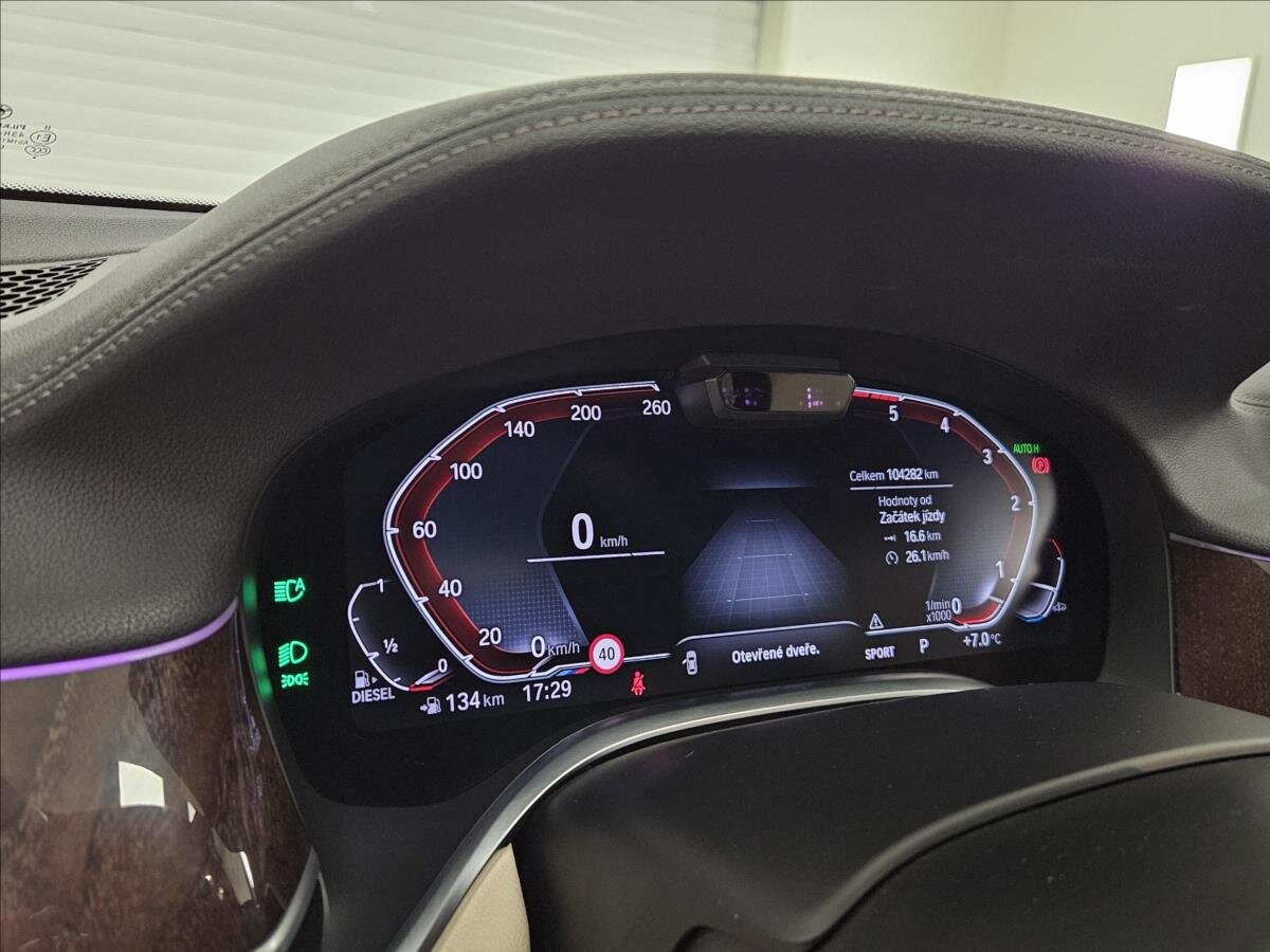 BMW Řada 7 Sedan / Limuzína 3,0 l 195 kw