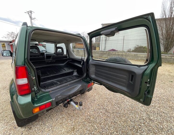 Suzuki Jimny SUV / Terénní 1,5 l 63 kw