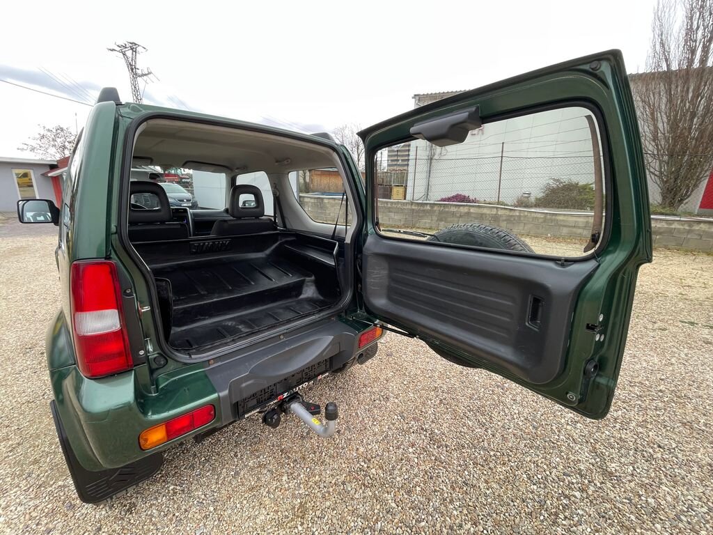 Suzuki Jimny SUV / Terénní 1,5 l 63 kw