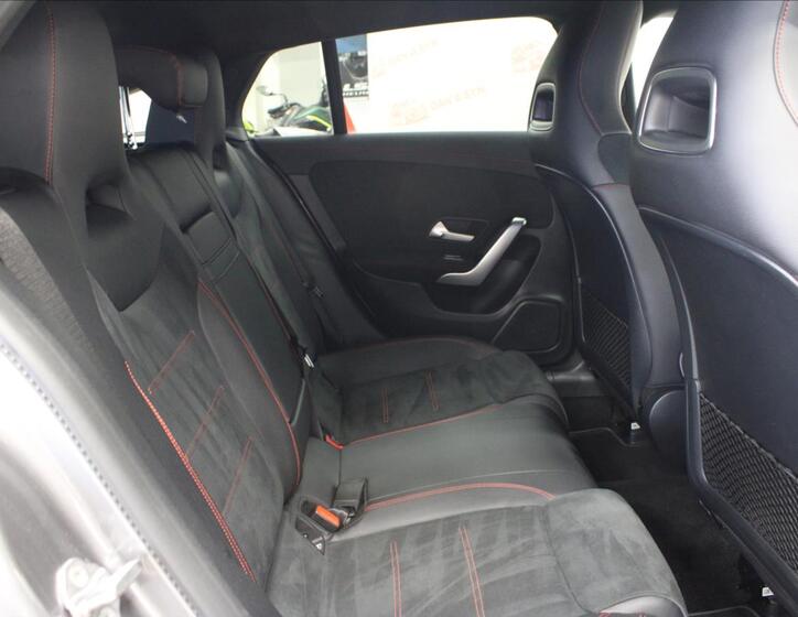 Mercedes-Benz CLA 13