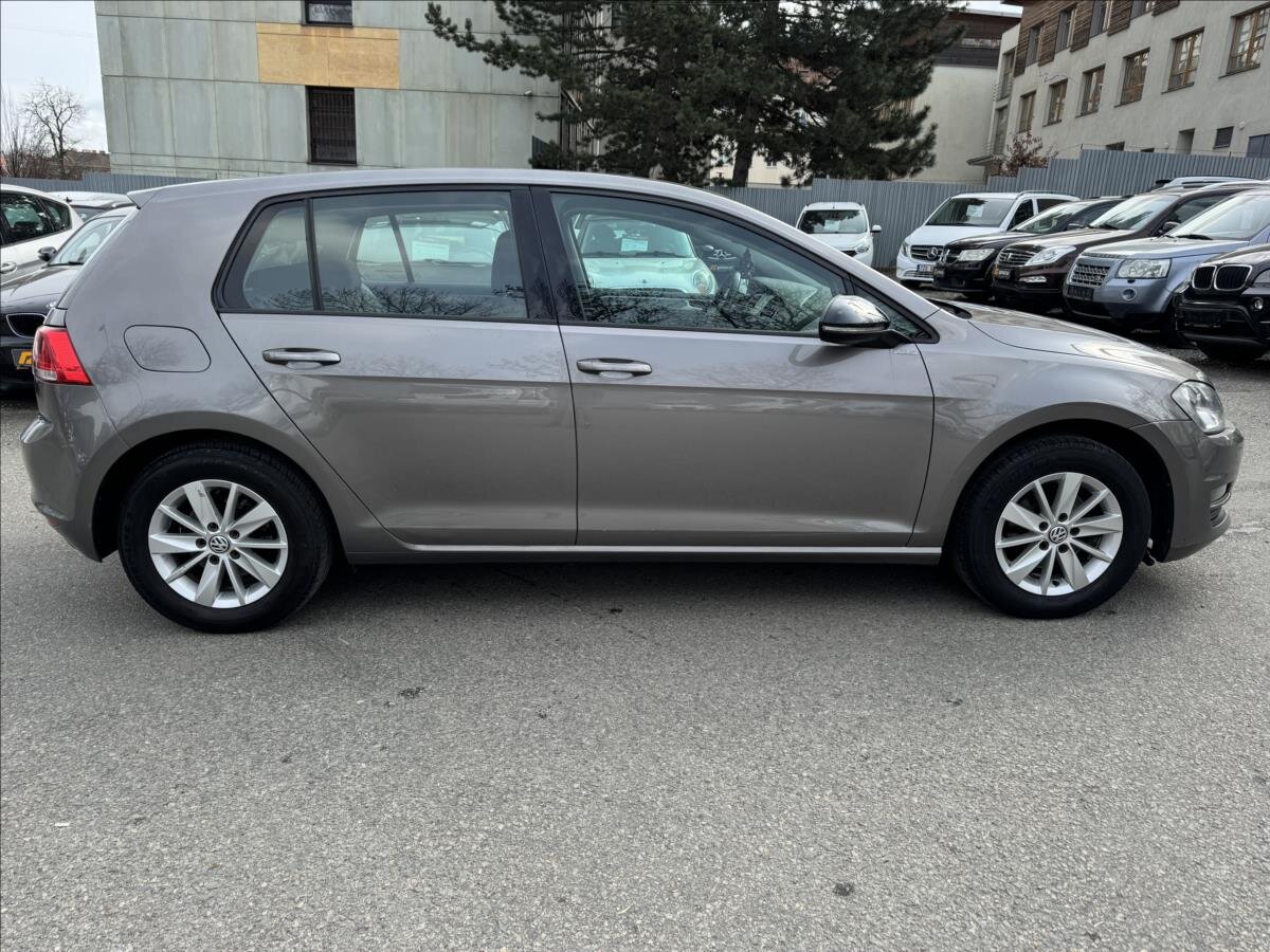 Volkswagen Golf Hatchback 1,2 l 63 kw