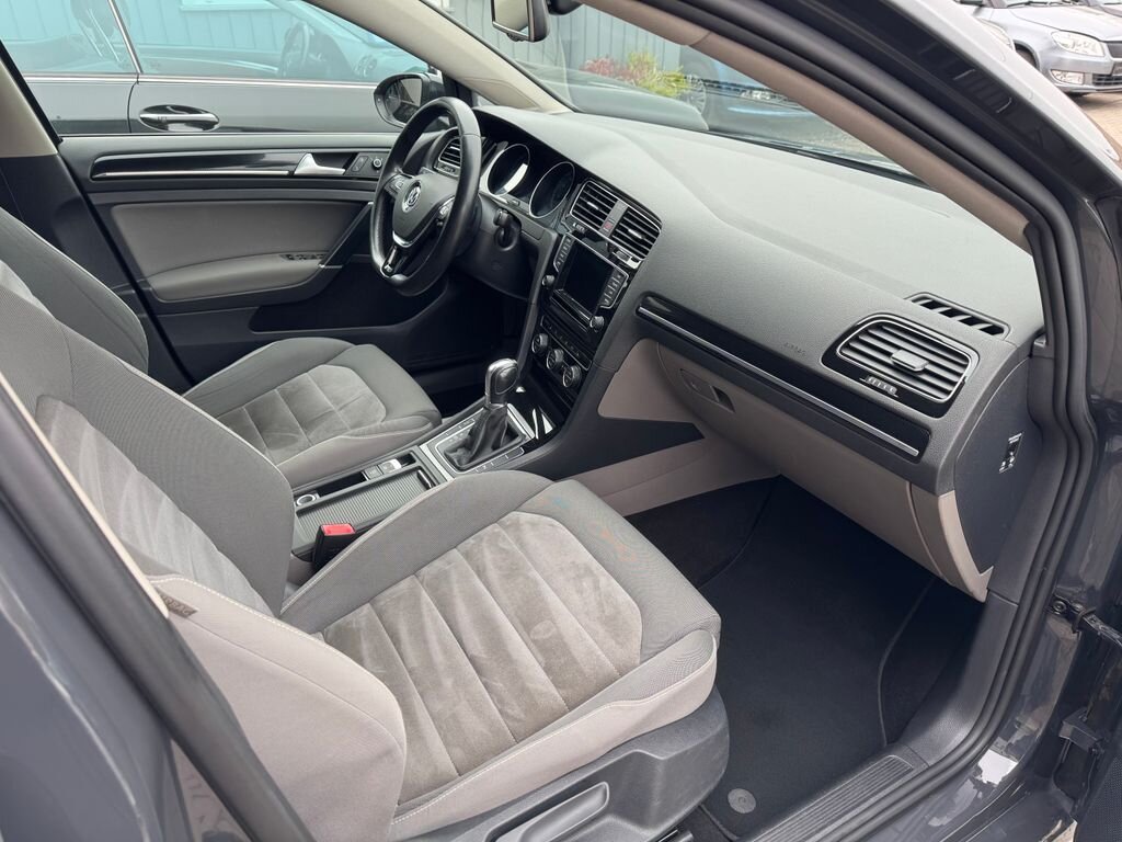 Volkswagen Golf Kombi 2,0 l 110 kw