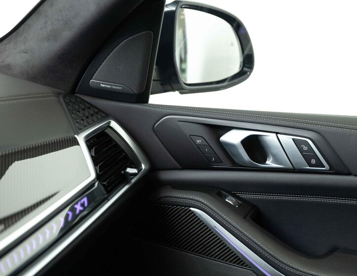 BMW X7 SUV / Terénní 3,0 l 259 kw