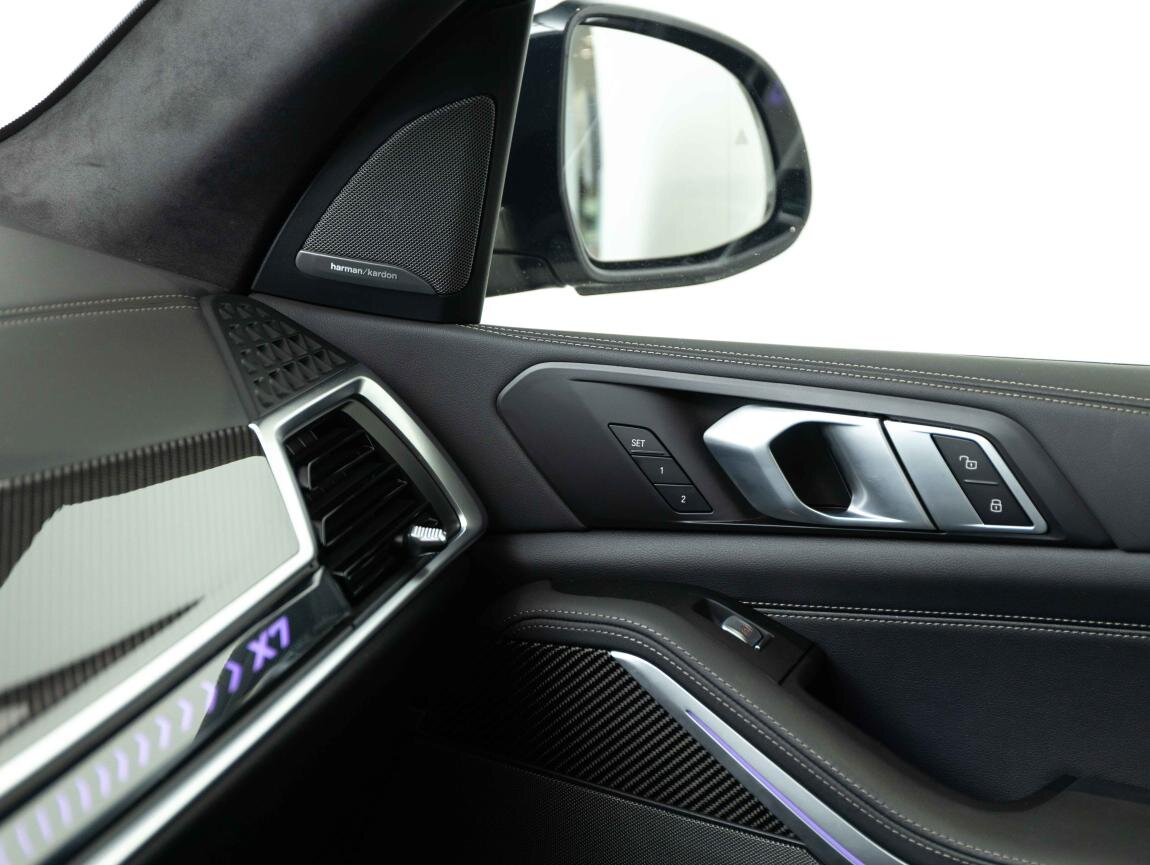 BMW X7 SUV / Terénní 3,0 l 259 kw