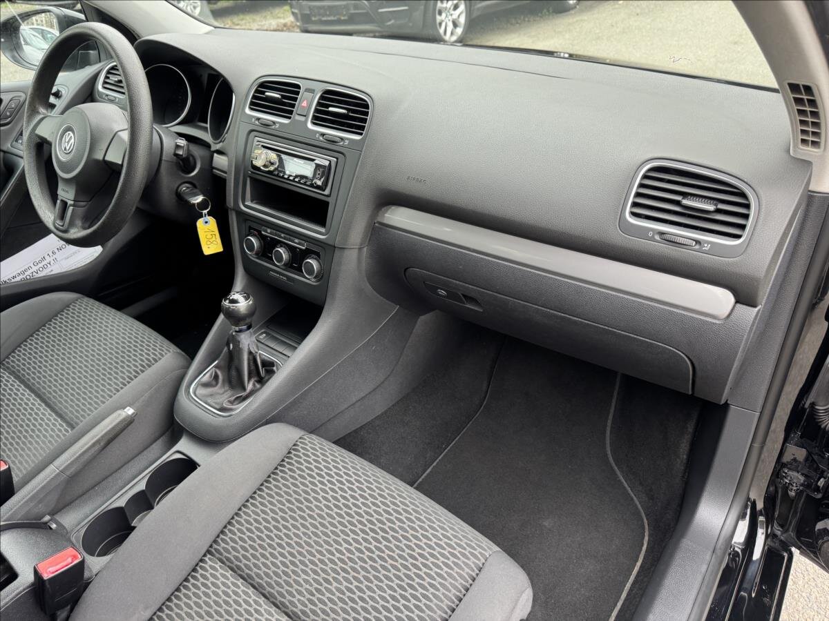 Volkswagen Golf Hatchback 1,6 l 77 kw