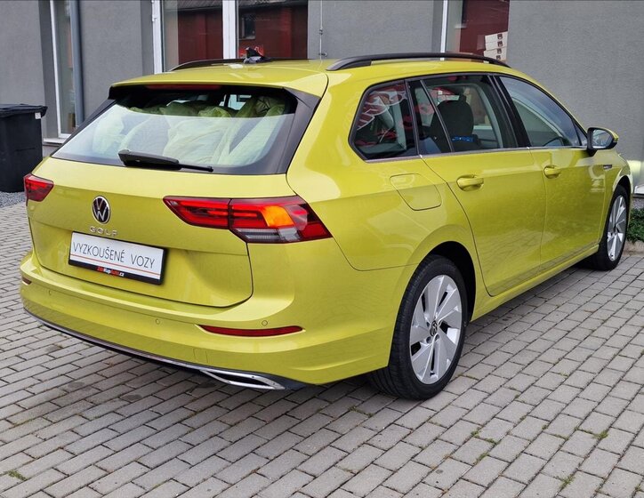 Volkswagen Golf 10