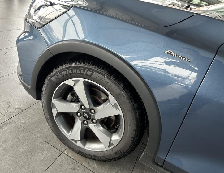 Ford Focus Hatchback 999,0 92 kw