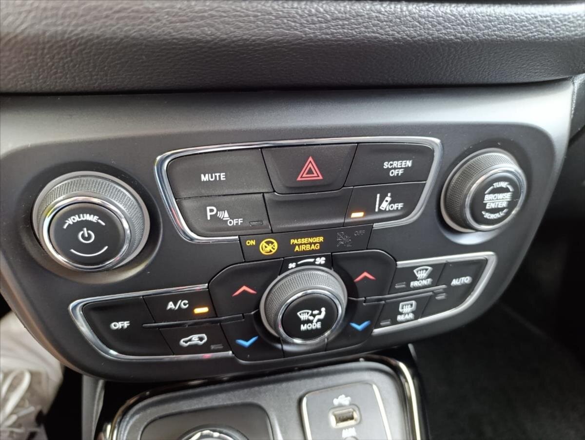 Jeep Compass SUV 2,0 l 125 kw