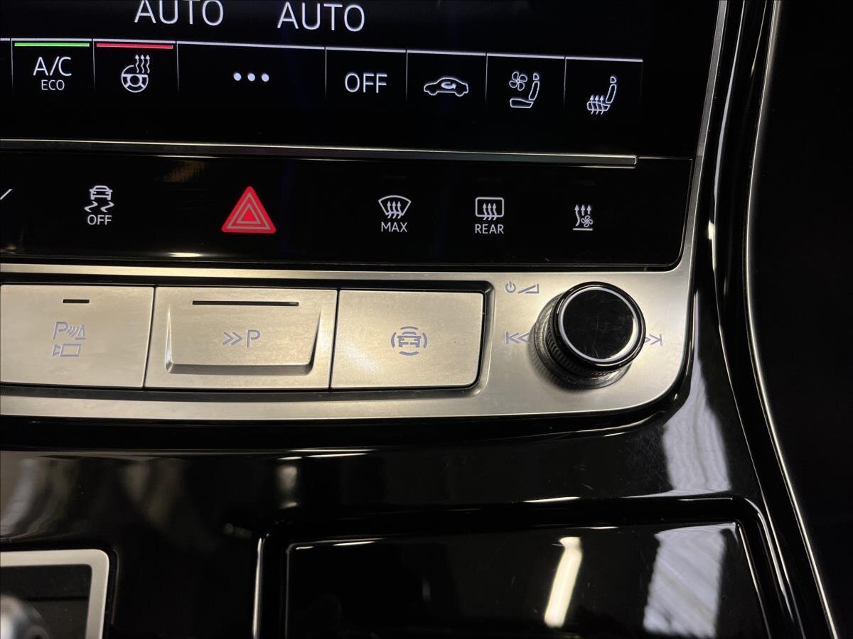 Audi S8 Sedan / Limuzína 4,0 l 420 kw