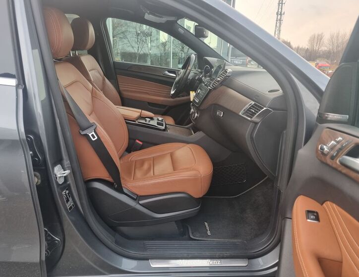 Mercedes-Benz GLE 17