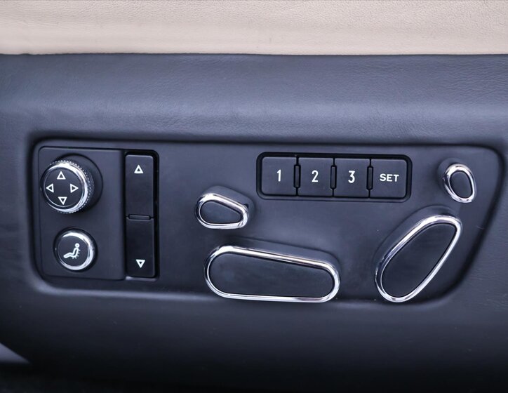 Bentley Continental Flying Spur Sedan 6,0 l 412 kw